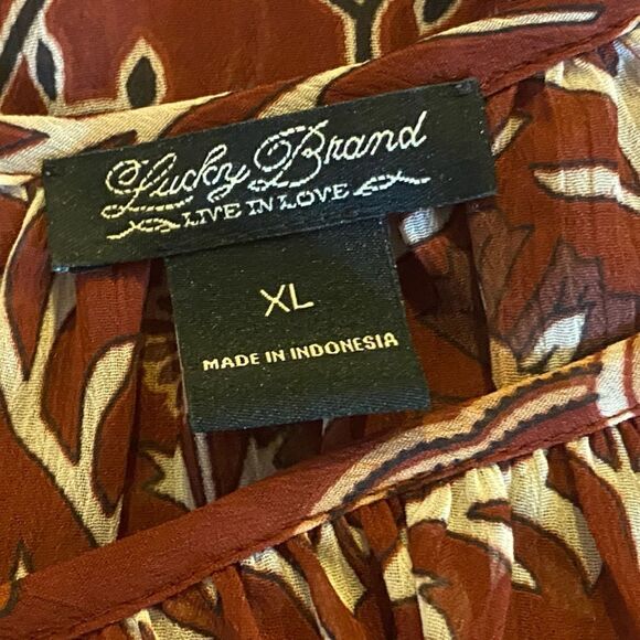 LB Printed Bubble Hem Blouse - Picture 5 of 5